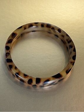 Tortoiseshell Resin Bangle Bracelet - Brown Pattern